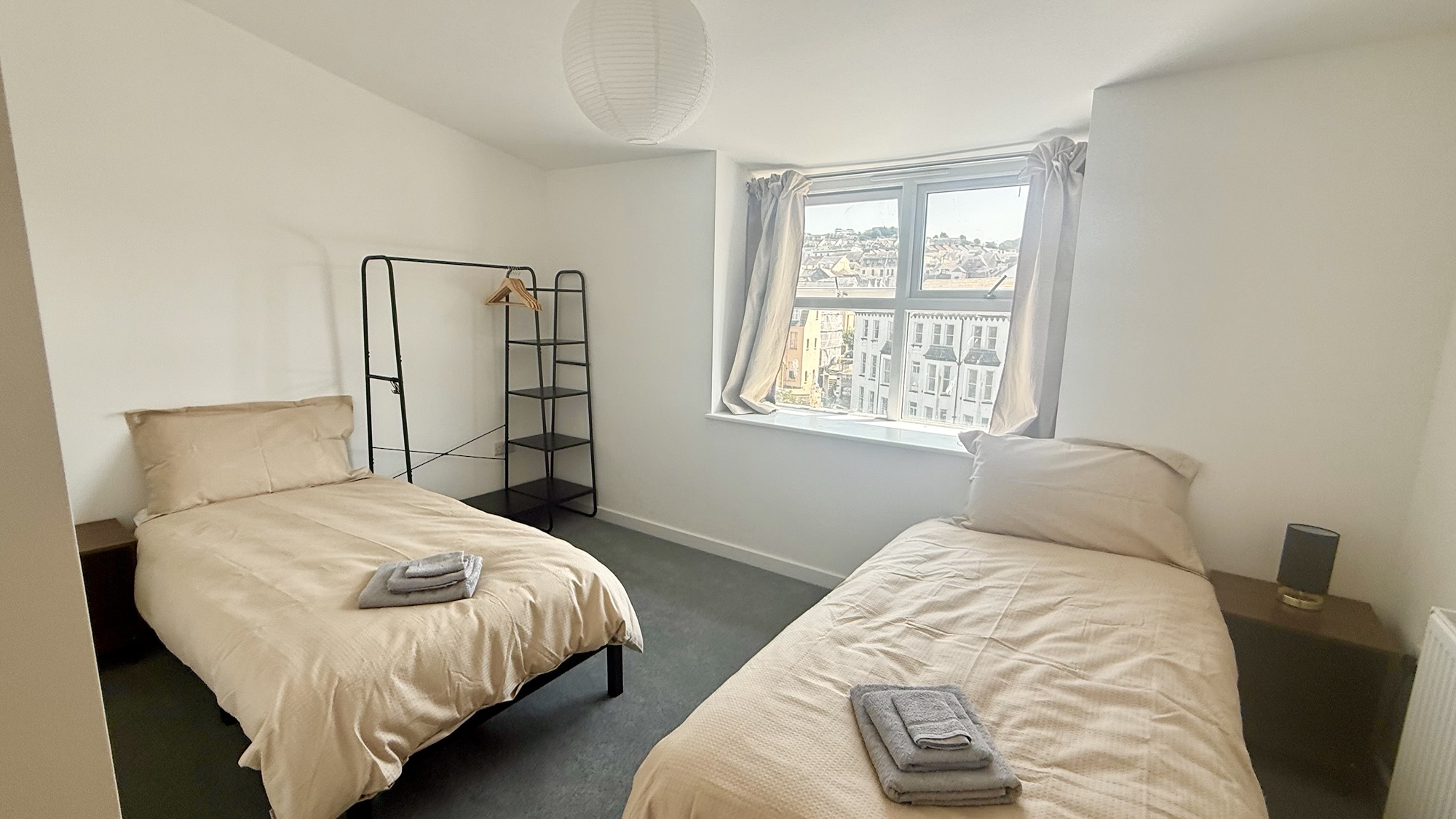 Room No1 in Apartment No8