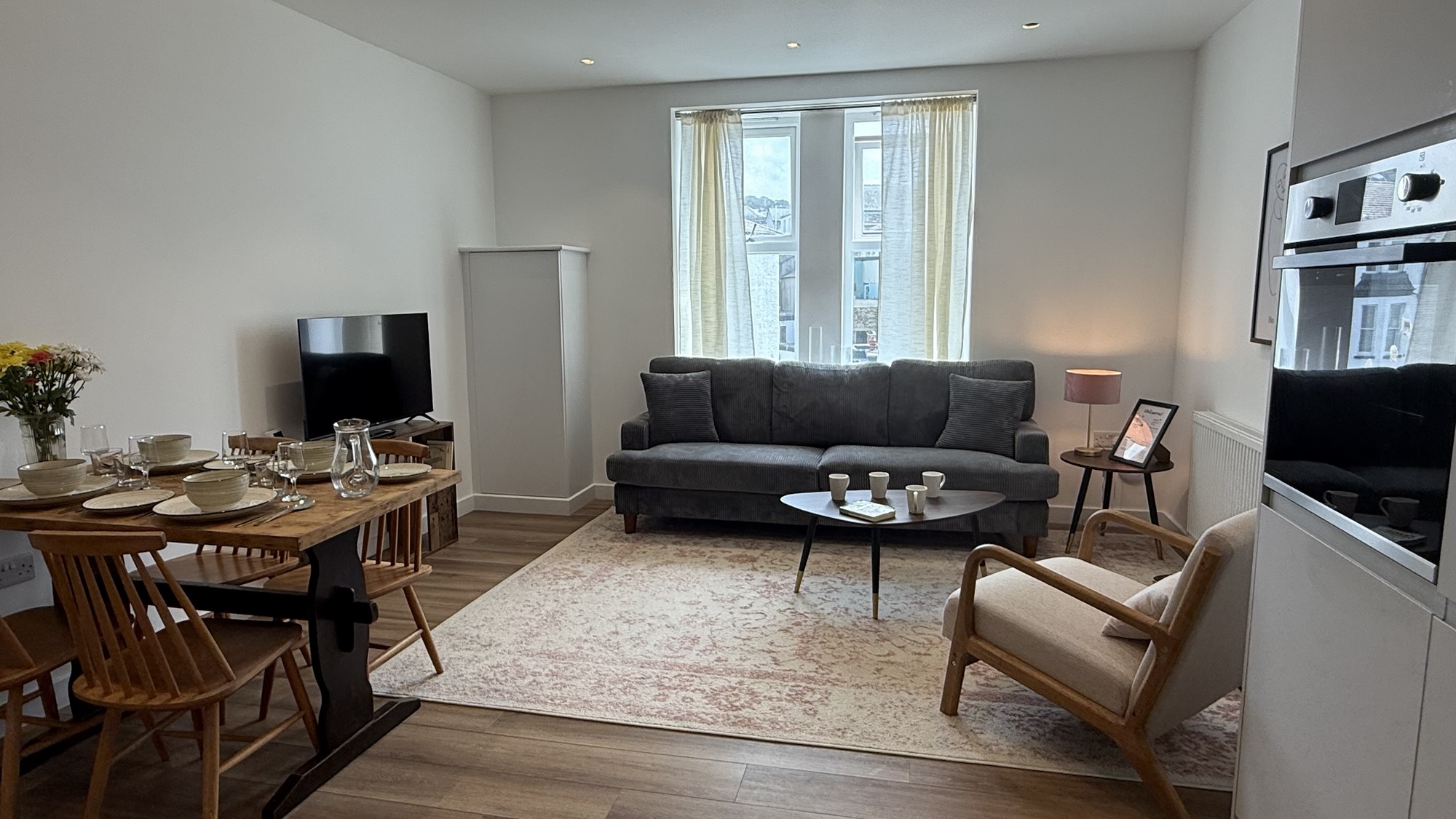  — Apartment No6