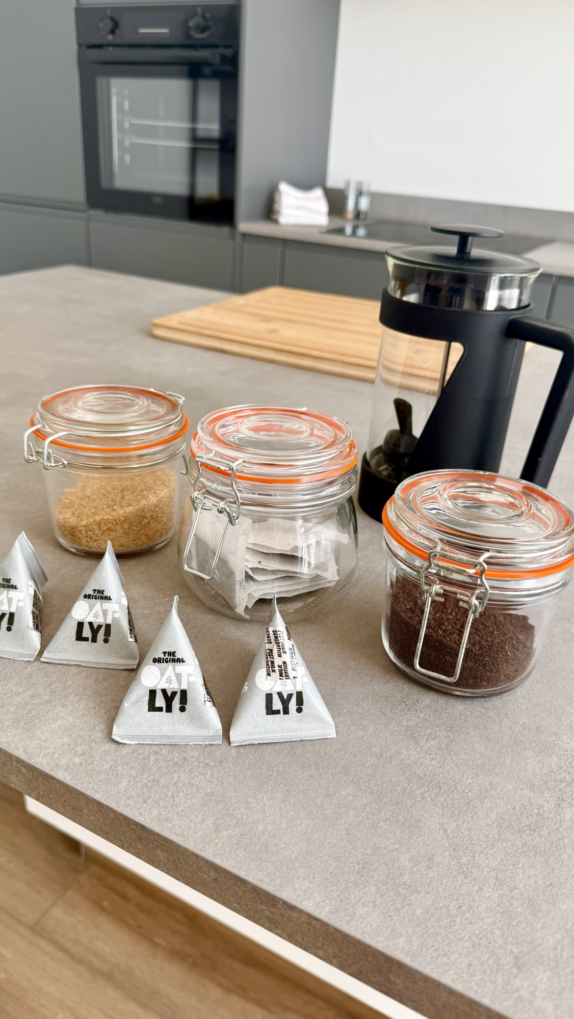 Coffee & Tea — Apartment No5