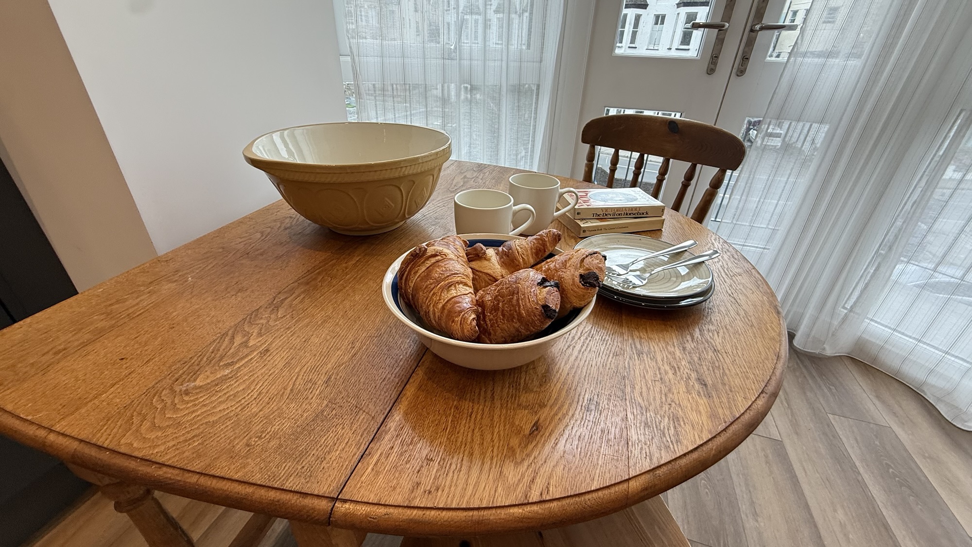 breakfast nook — Apartment No5