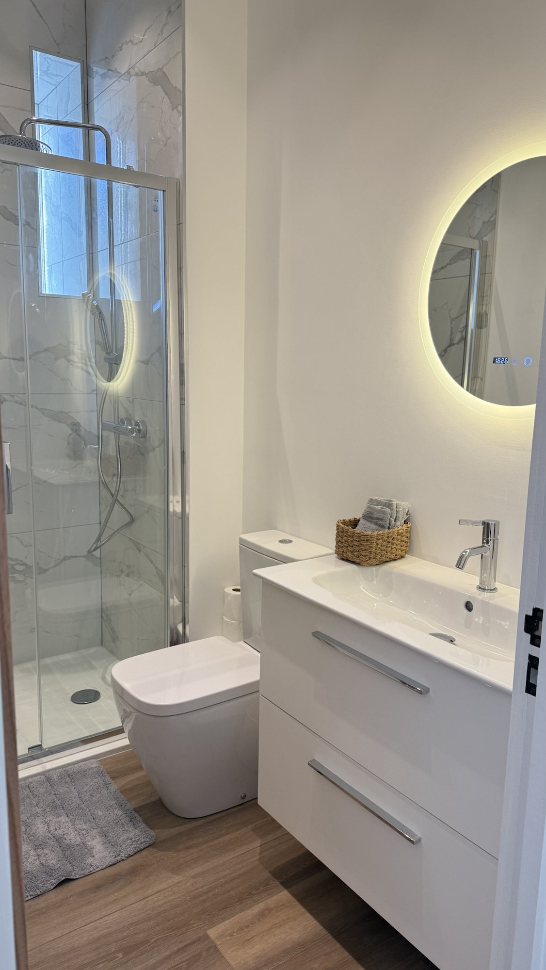 bathroom — Apartment No4